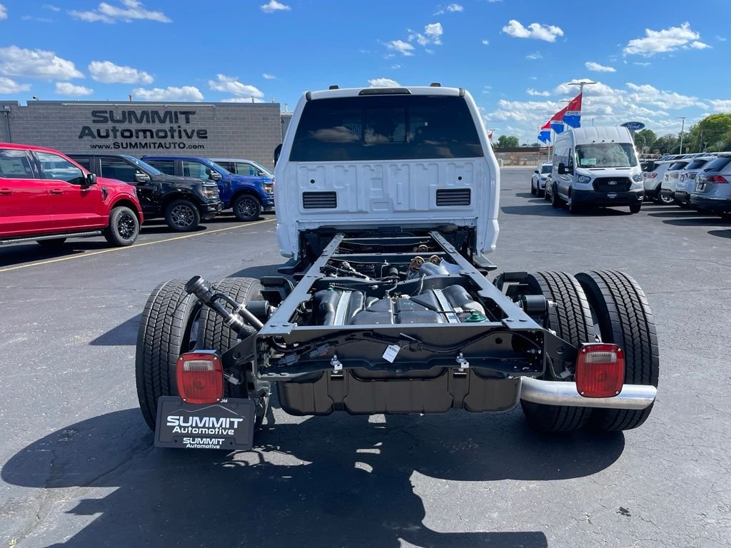2026 Ford F-550 Super Duty Chassis Cab XL - Photo 30