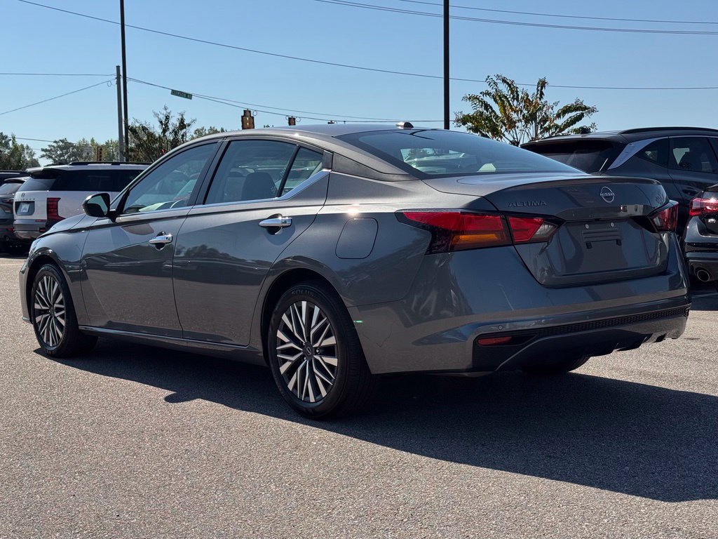 Used 2025 Gray Nissan 2.5 SV image 9