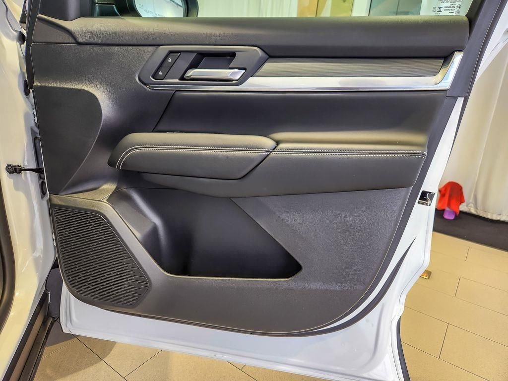 Used 2026 Summit White GMC Elevation image 18