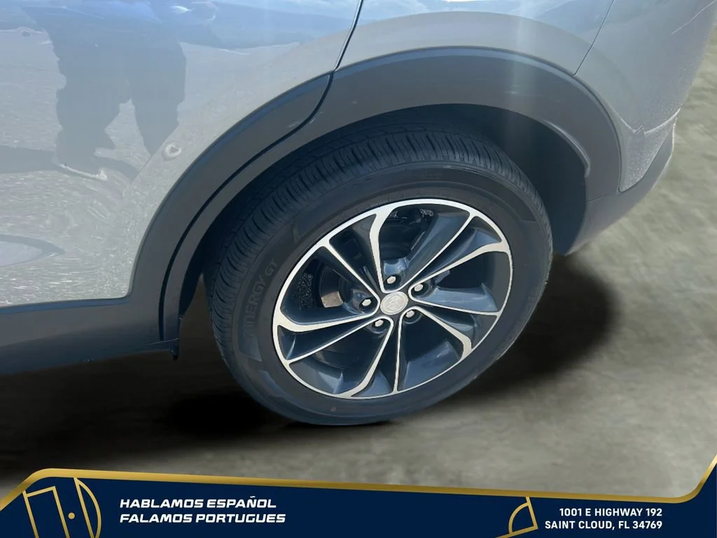 Used 2023 Moonstone Gray Metallic Buick Select image 32