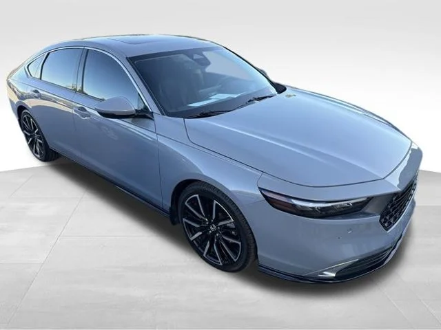 Used 2023 Gray Honda Touring image 2