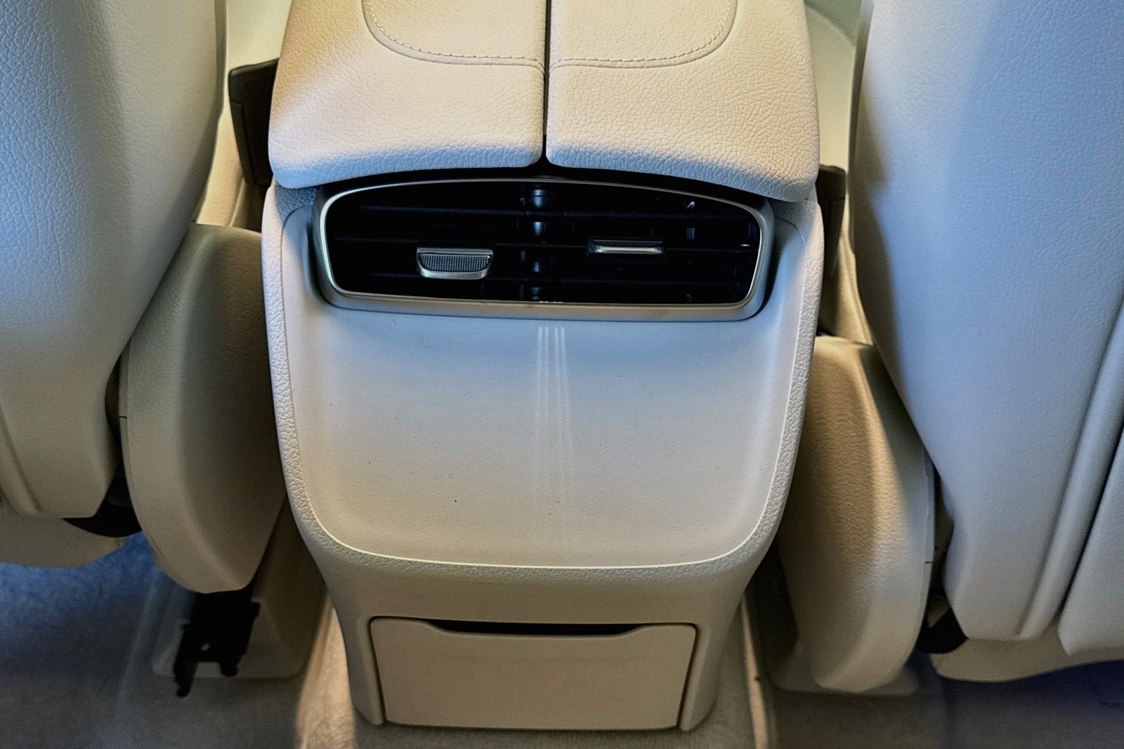 New 2026 Twilight Blue Metallic Mercedes-Benz EQE 320+ image 23