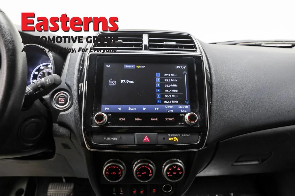 Used 2023 Gray Mitsubishi 2.0 SE image 12