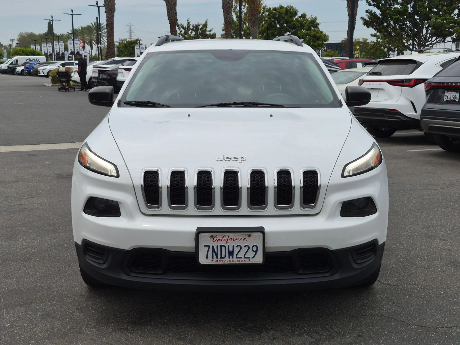 Used 2015 Bright White Clearcoat Jeep Sport image 2