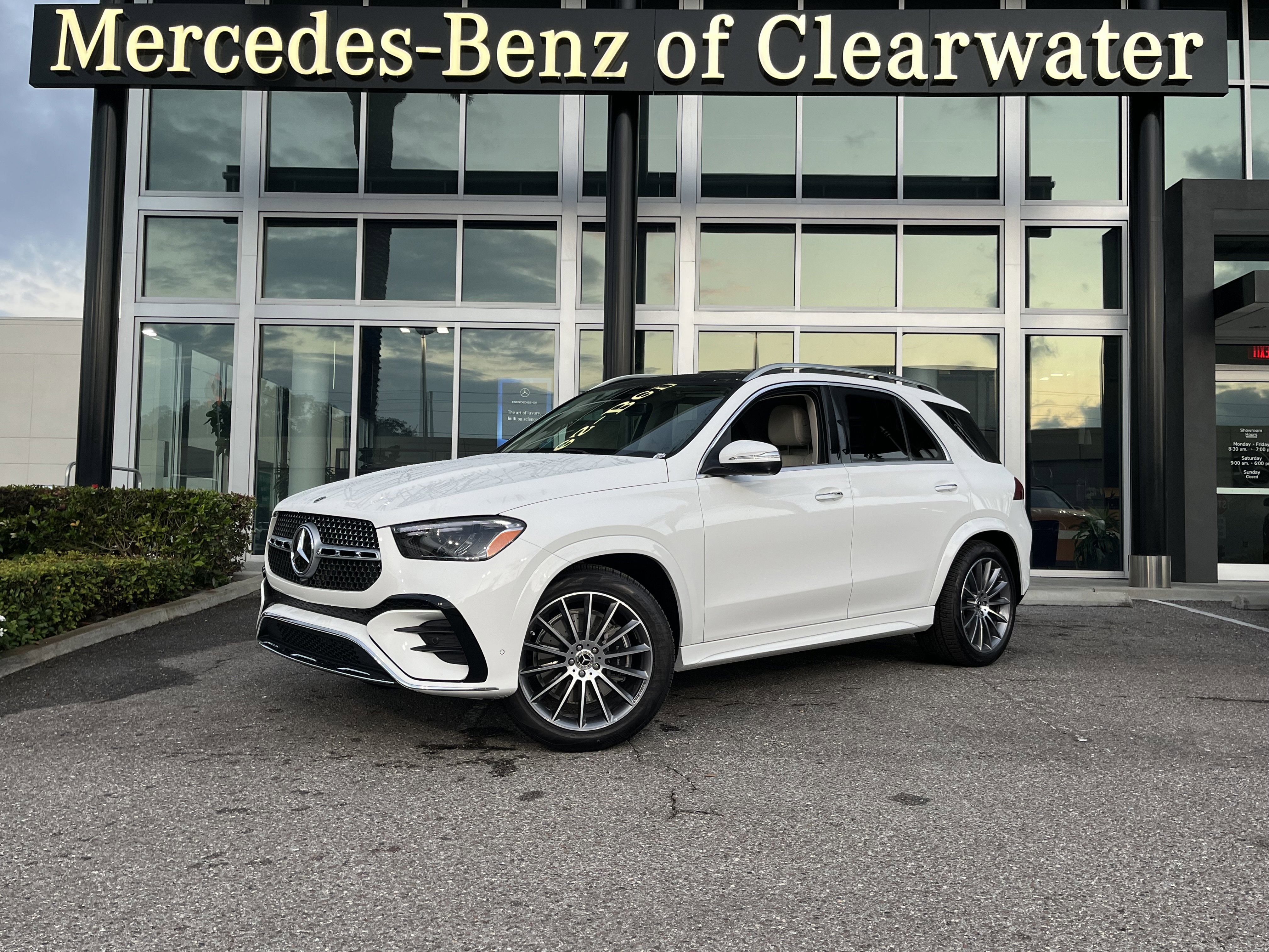 New 2026 POLAR WHITE Mercedes-Benz GLE 350 image 1