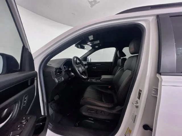 Certified Used 2025 Platinum White Pearl Honda TrailSport image 14