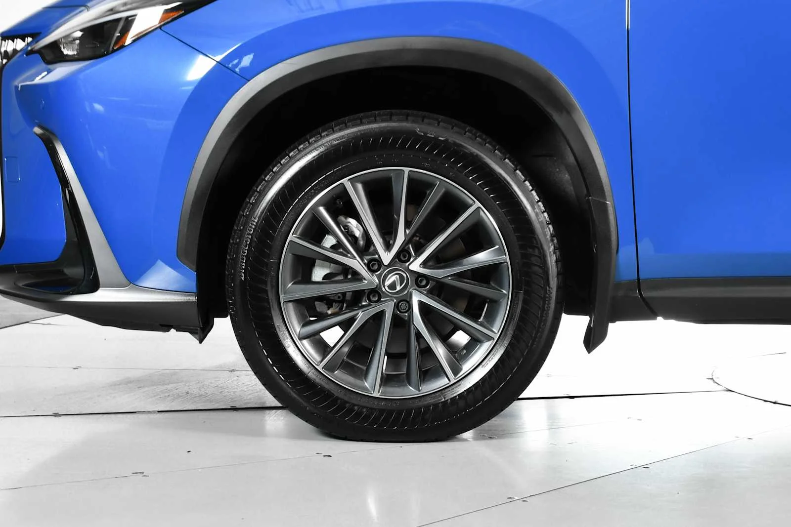Certified Used 2025 GRECIAN WATER Lexus  image 12