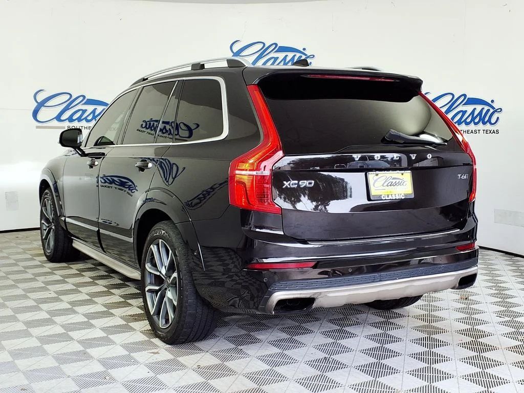 Used 2016 Black Volvo T6 Momentum image 2