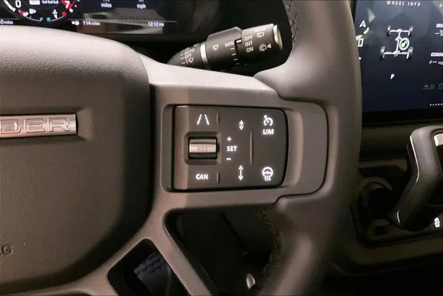 Used 2025 Black Land Rover S image 19