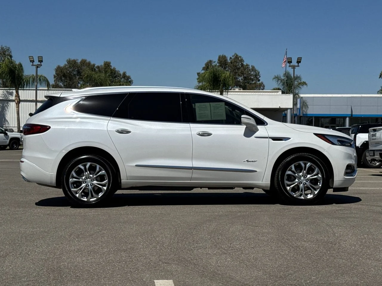 Used 2021 WHITE FROST TRICOAT Buick Avenir image 49