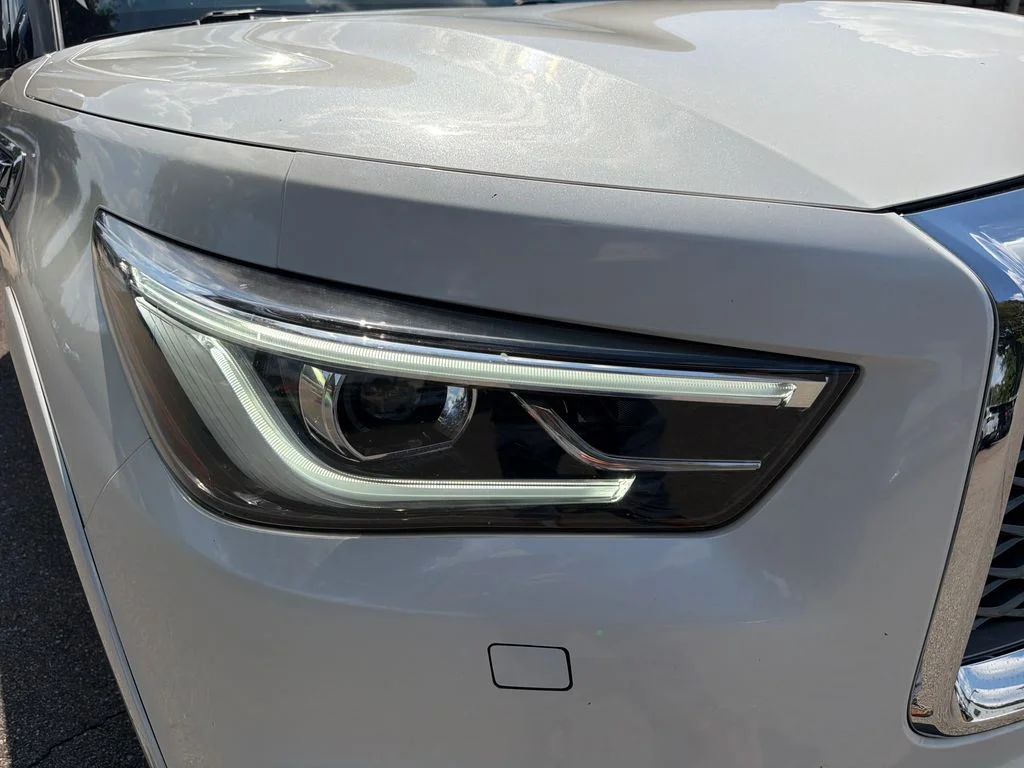 Used 2018 Moonstone White INFINITI  image 19