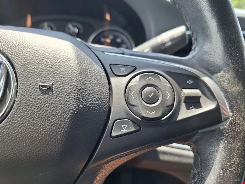 Used 2021 Black Buick Essence image 14