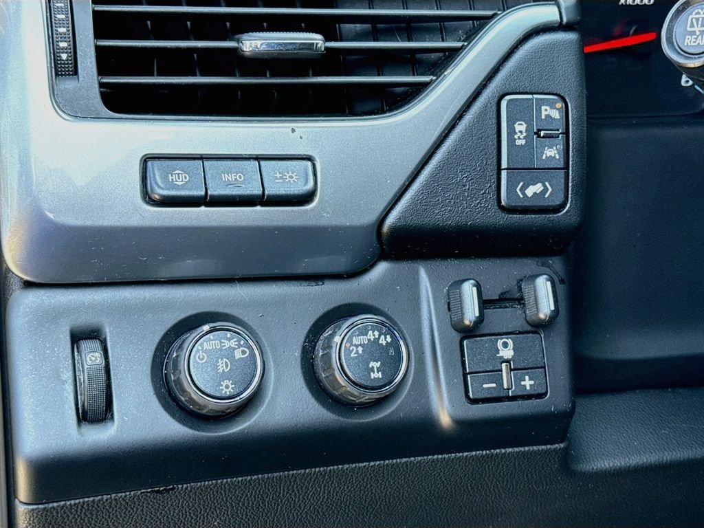 Used 2019 Black Chevrolet Premier image 10