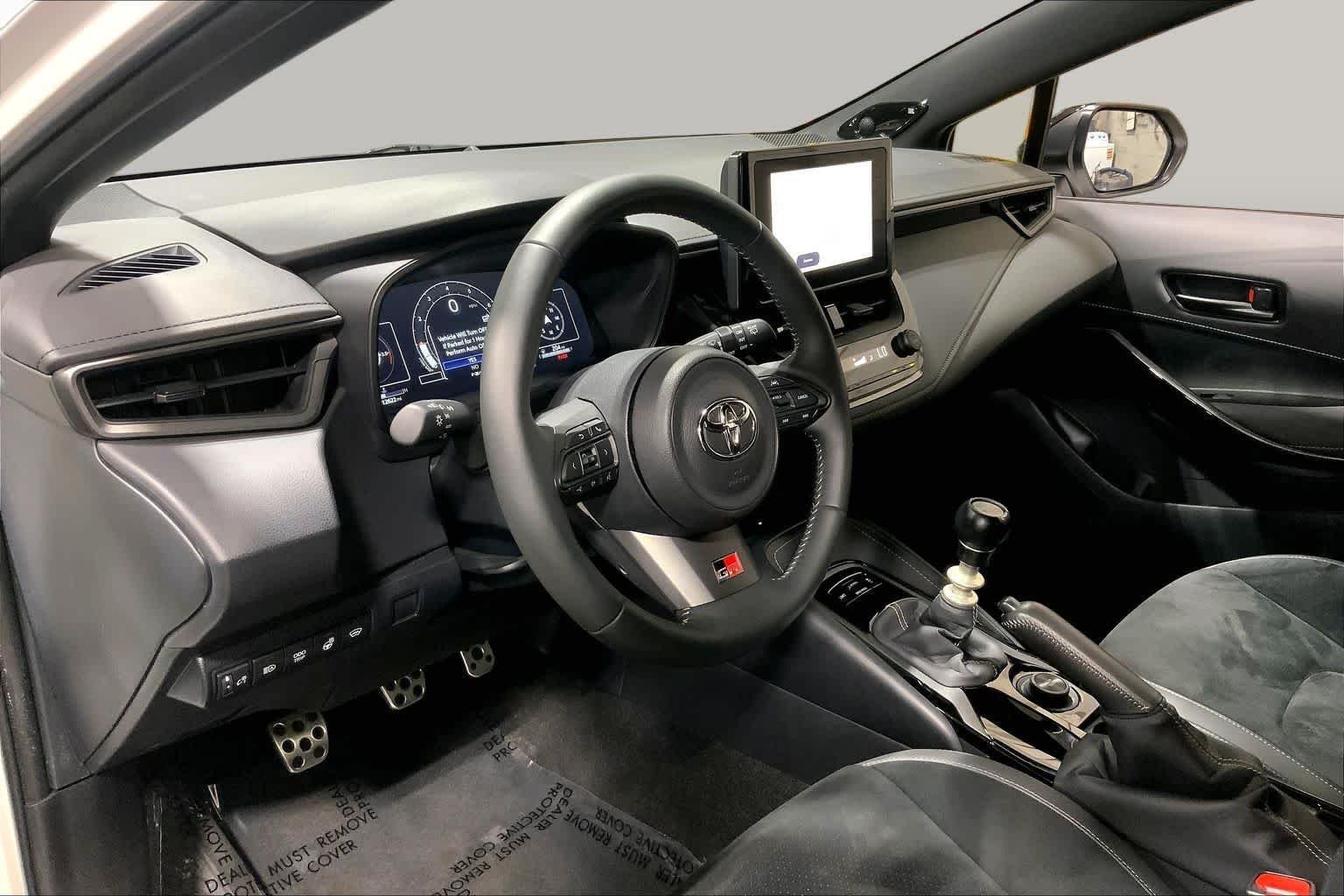 Used 2025 Ice Cap Toyota Premium image 35