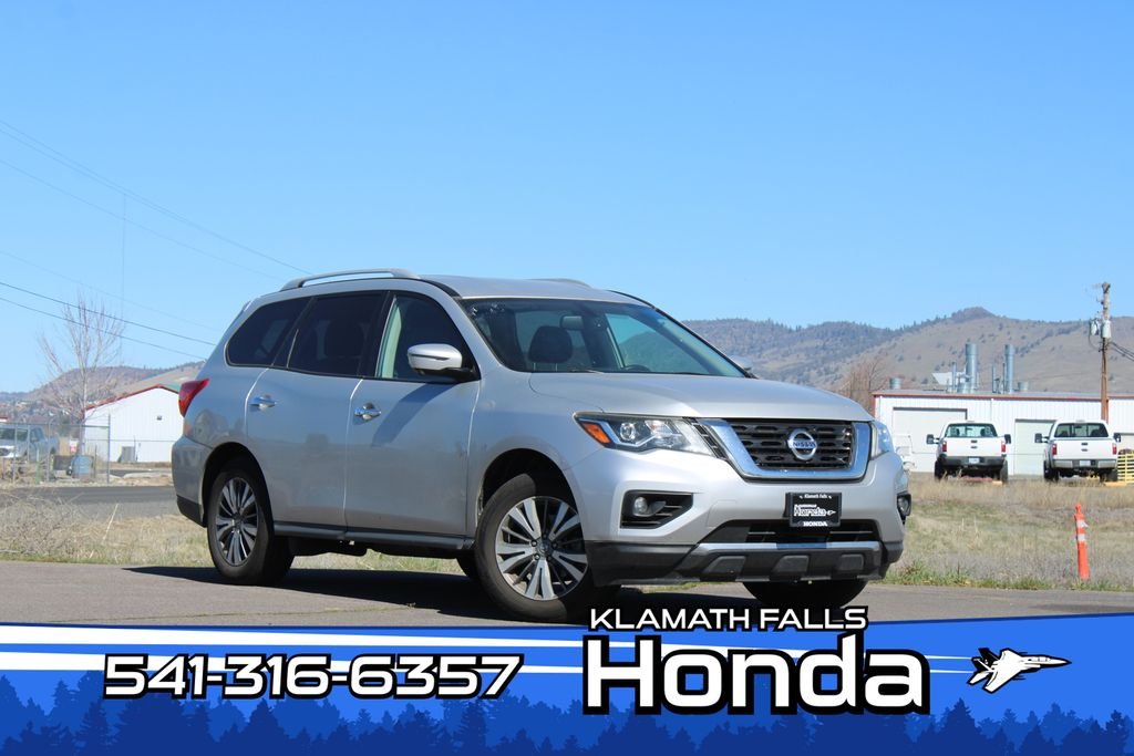 2020 Nissan Pathfinder SL