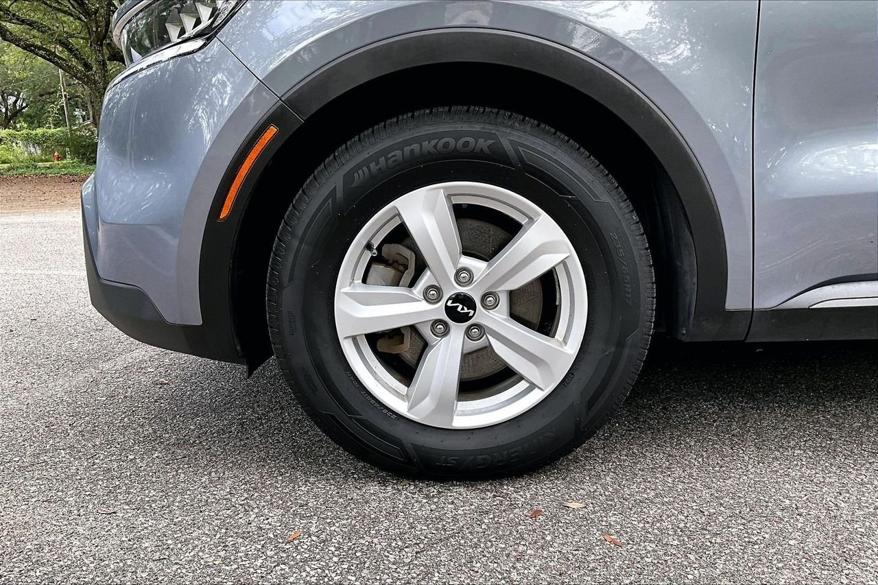 Used 2022 Silver Kia LX image 33