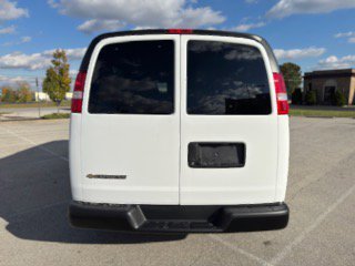 2025 Chevrolet Express Passenger LS - Photo 6