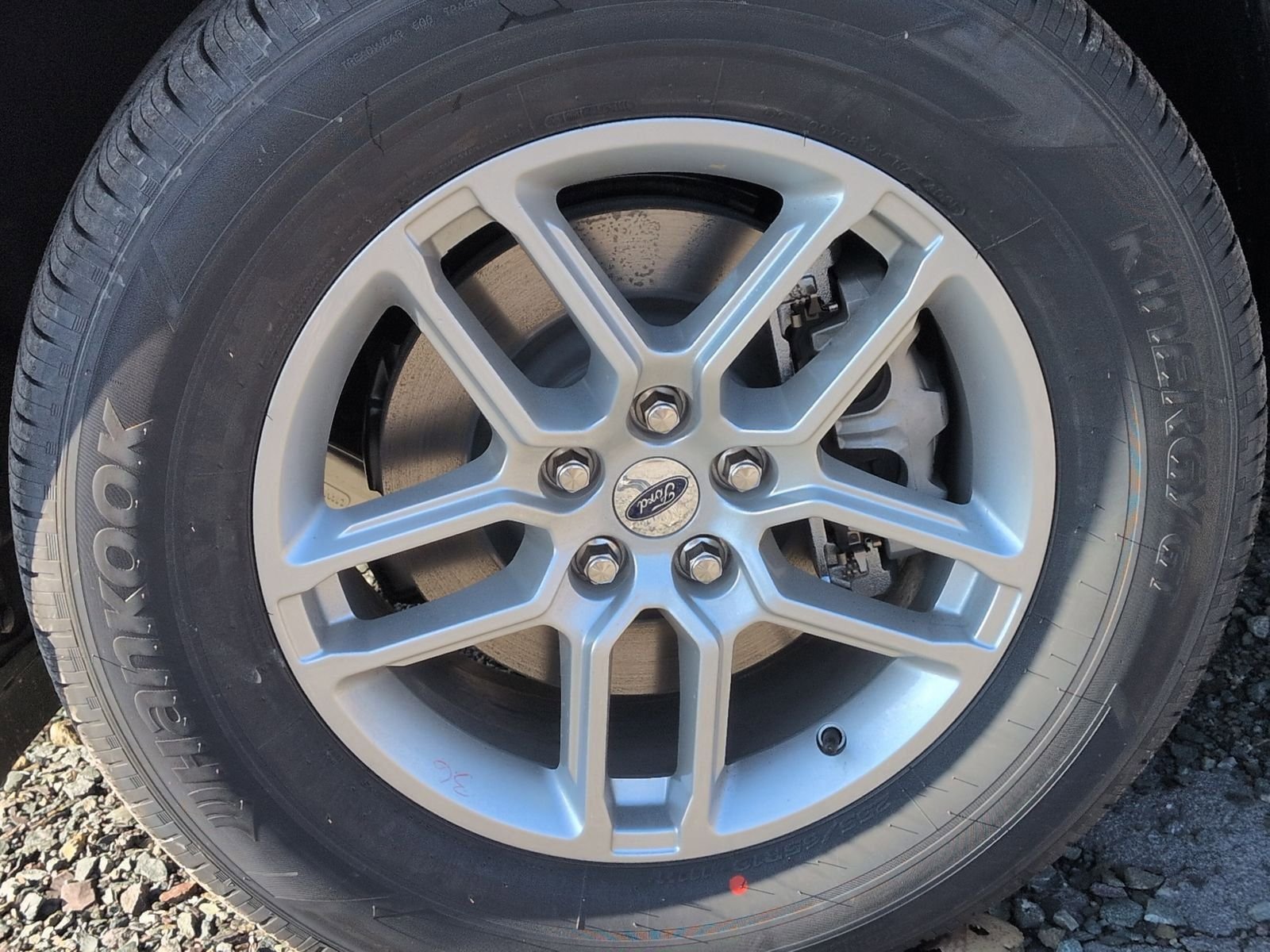 2026 Ford Explorer Active - Photo 14