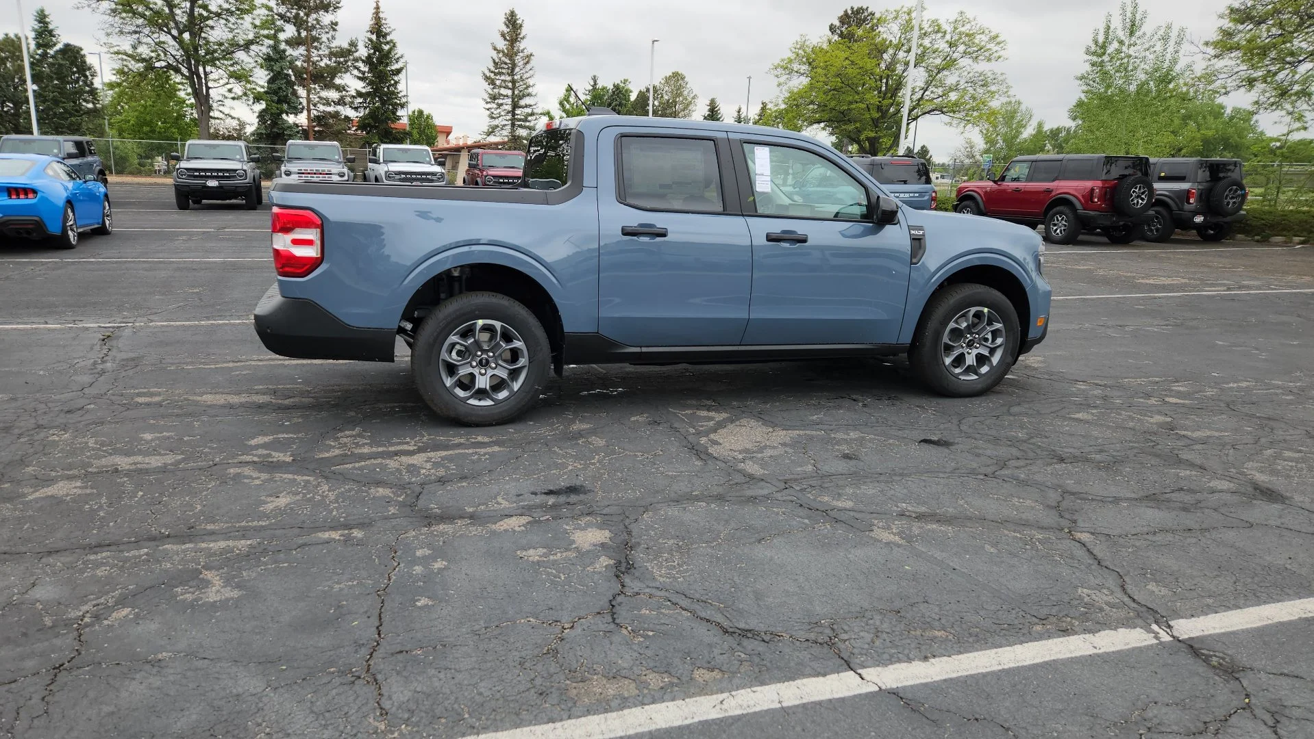 New 2026 Azure Gray Metallic Tri-Coat Ford XLT image 16
