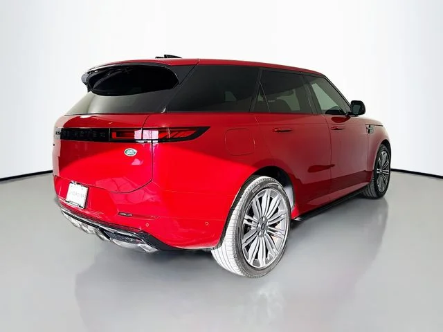 Used 2023 Red Land Rover SE Dynamic image 5