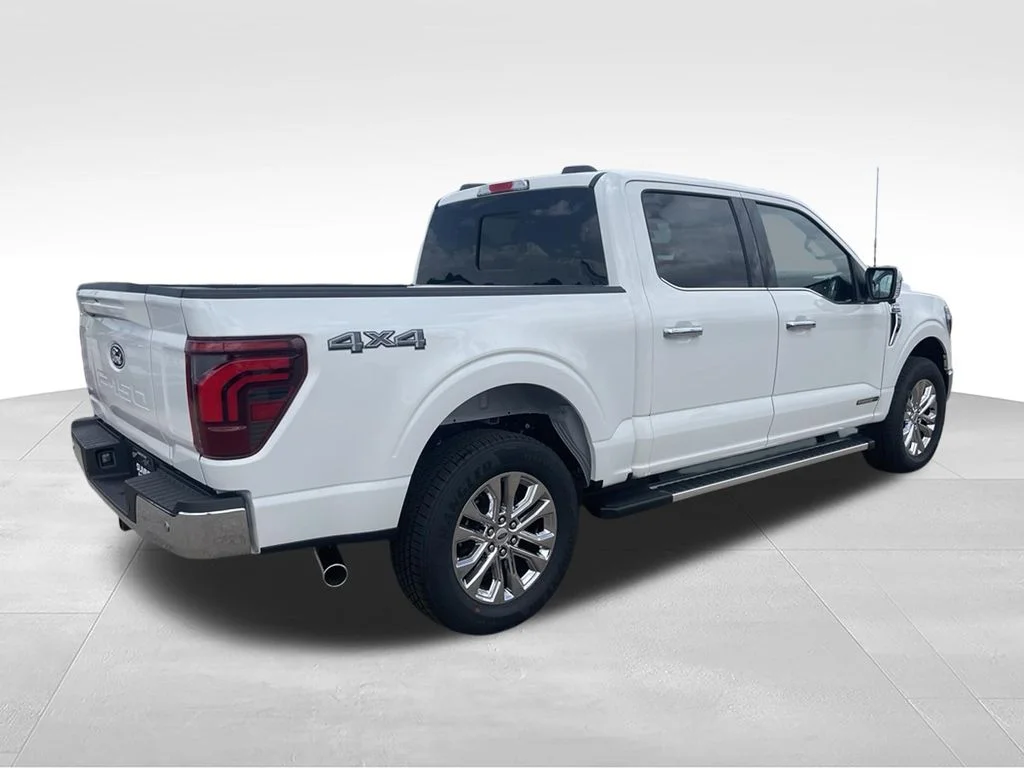 New 2026 Star White Metallic Tri-Coat Ford Lariat® image 3