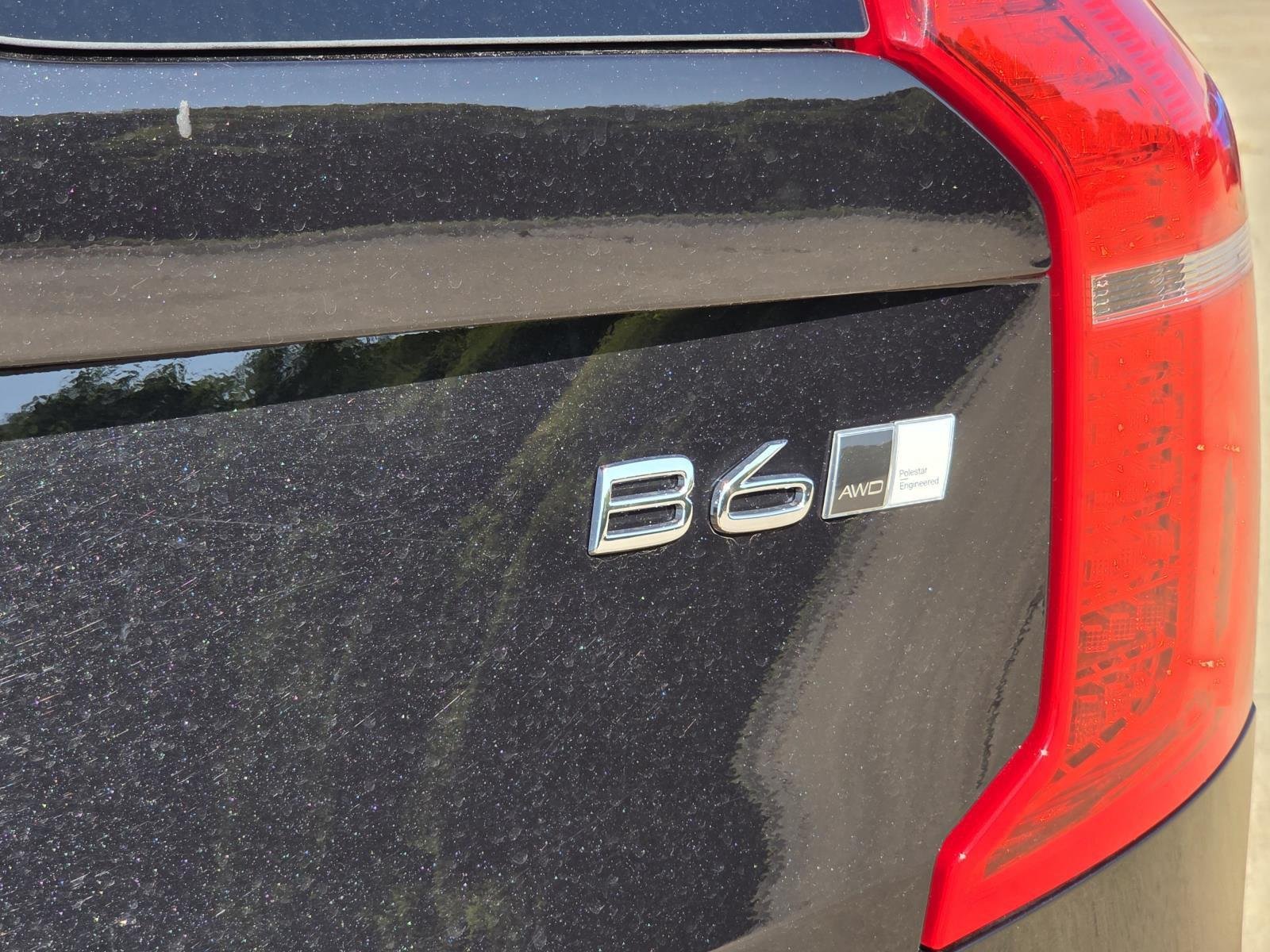Used 2023 Onyx Black Metallic Volvo Ultimate image 9