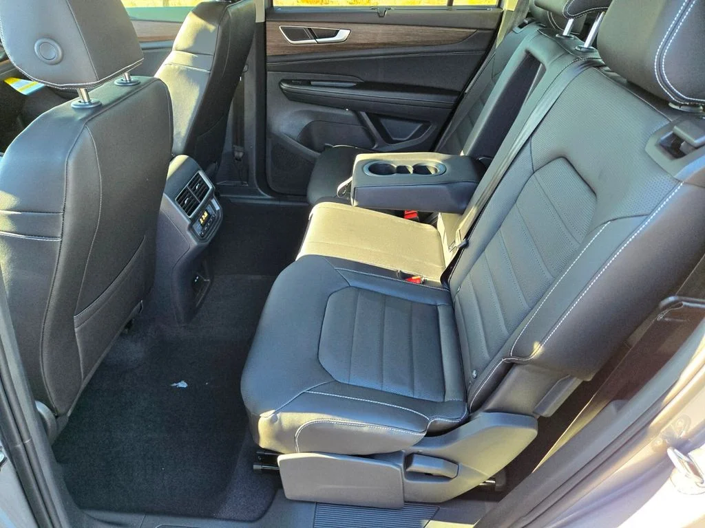 New 2026 Silver Volkswagen 2.0T SEL image 7