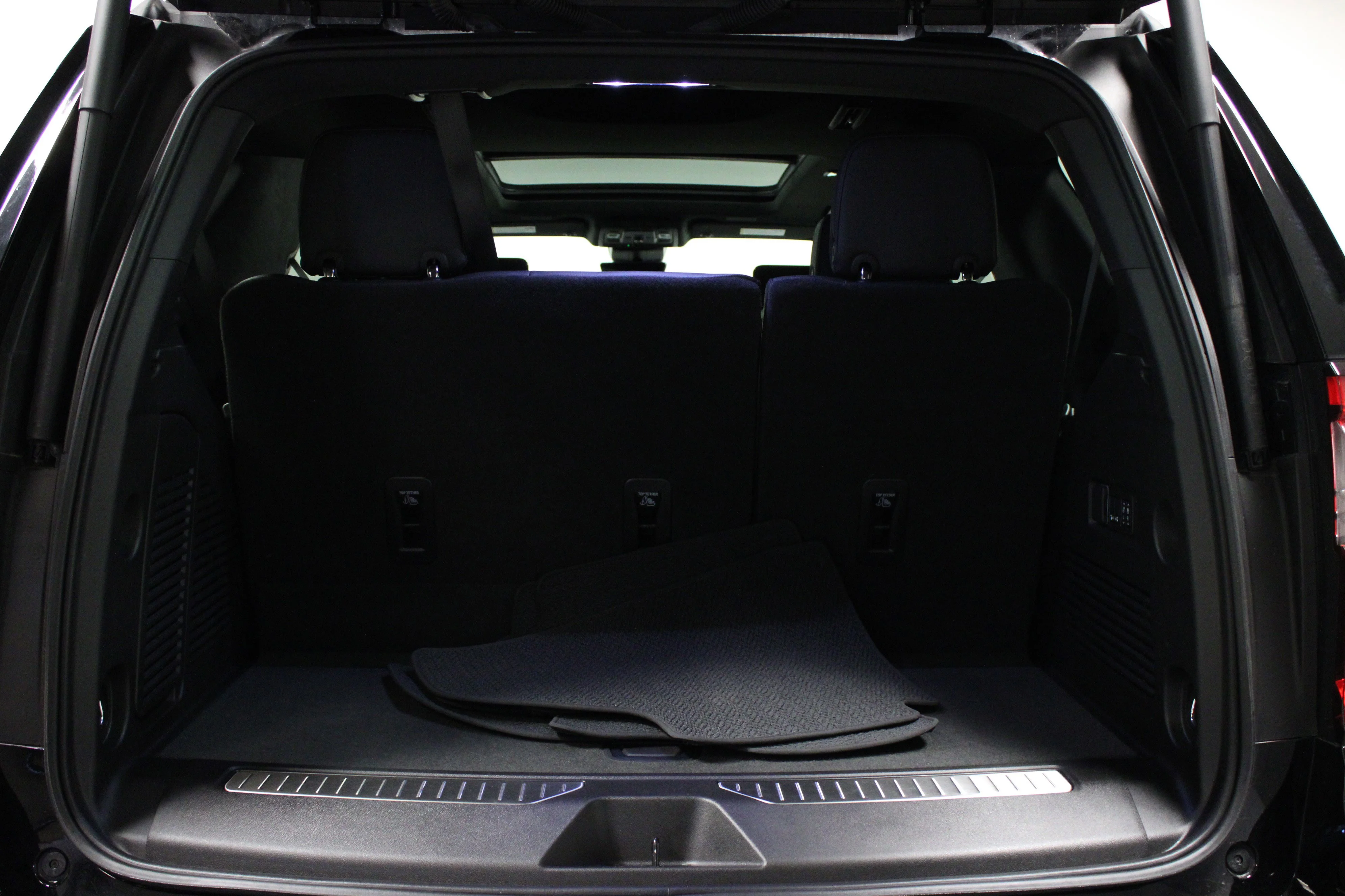 Used 2025 Onyx Black GMC Denali image 16