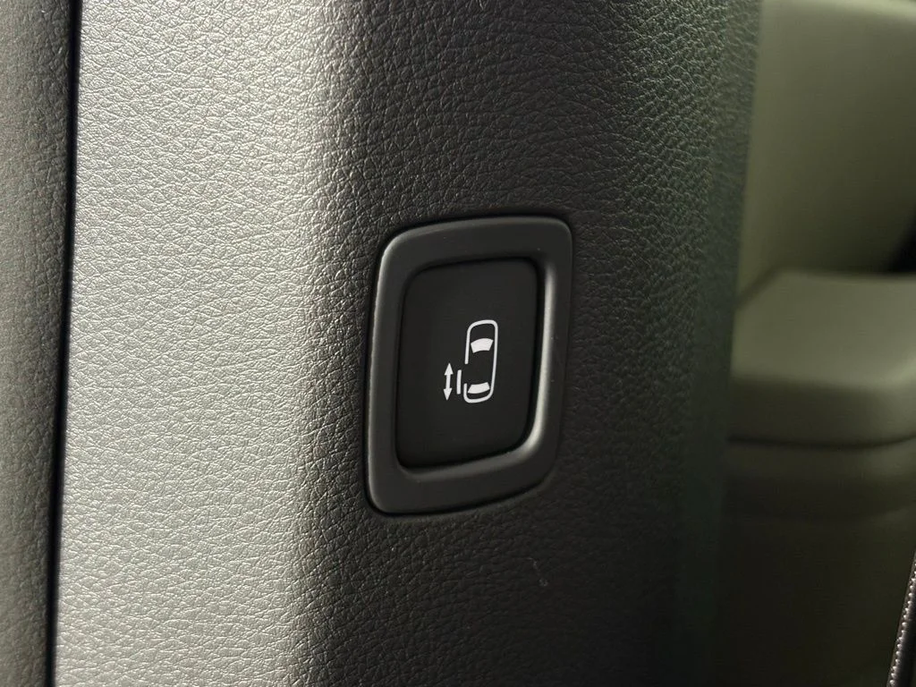 New 2026 White Kia EX image 38