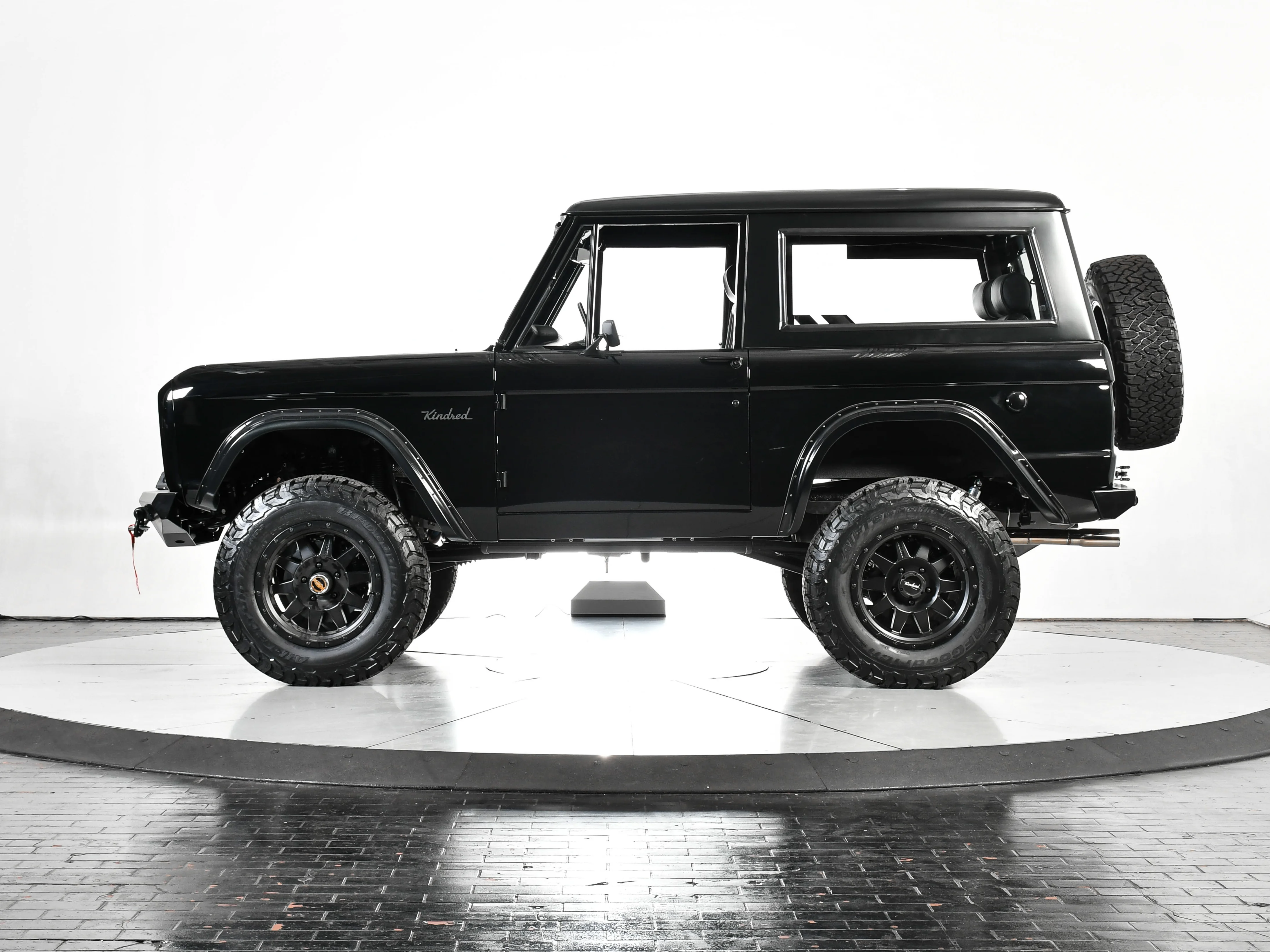 Used 1973 Black Ford Kindred Black ICE Edition image 2