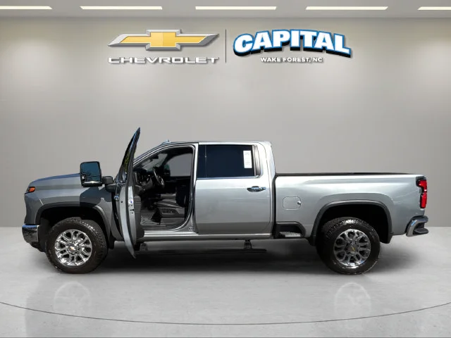 Used 2025 Gray Chevrolet LTZ image 10