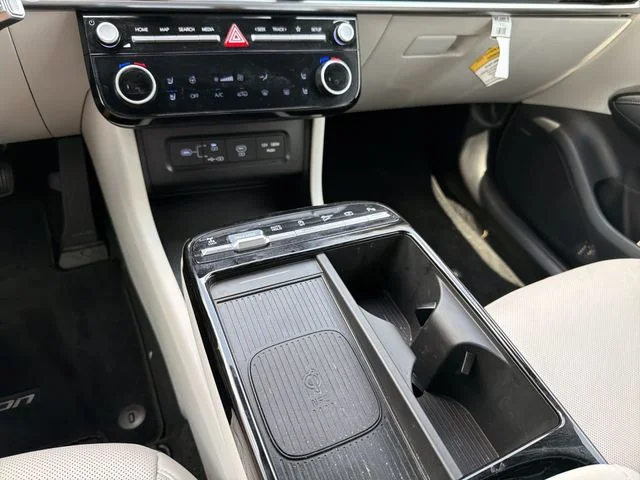 Used 2025 Black Hyundai Limited image 31
