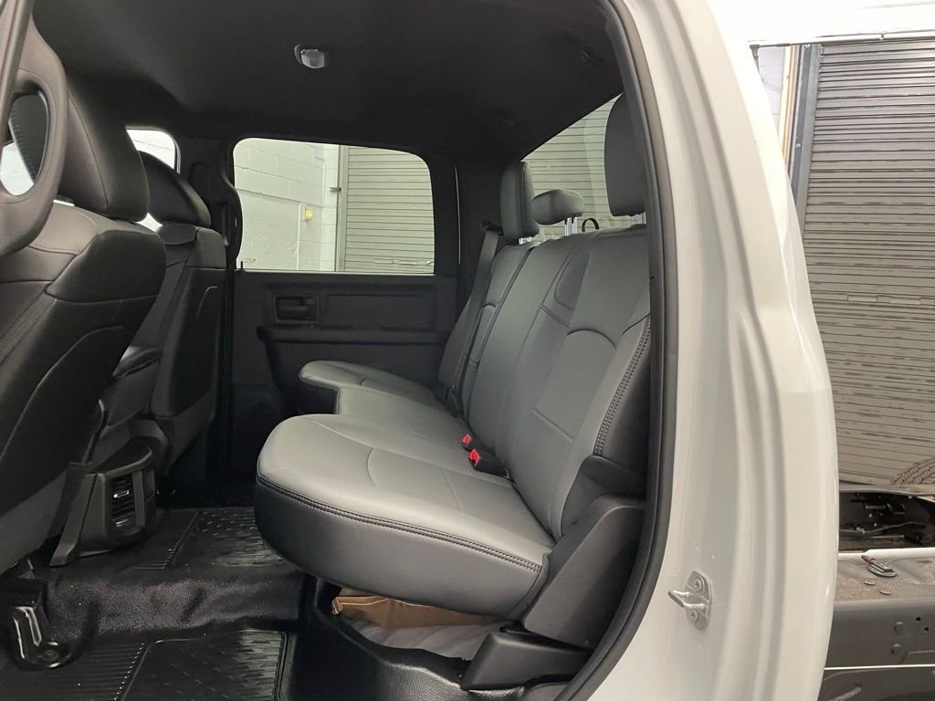 New 2026 Bright White Clearcoat RAM Tradesman image 16