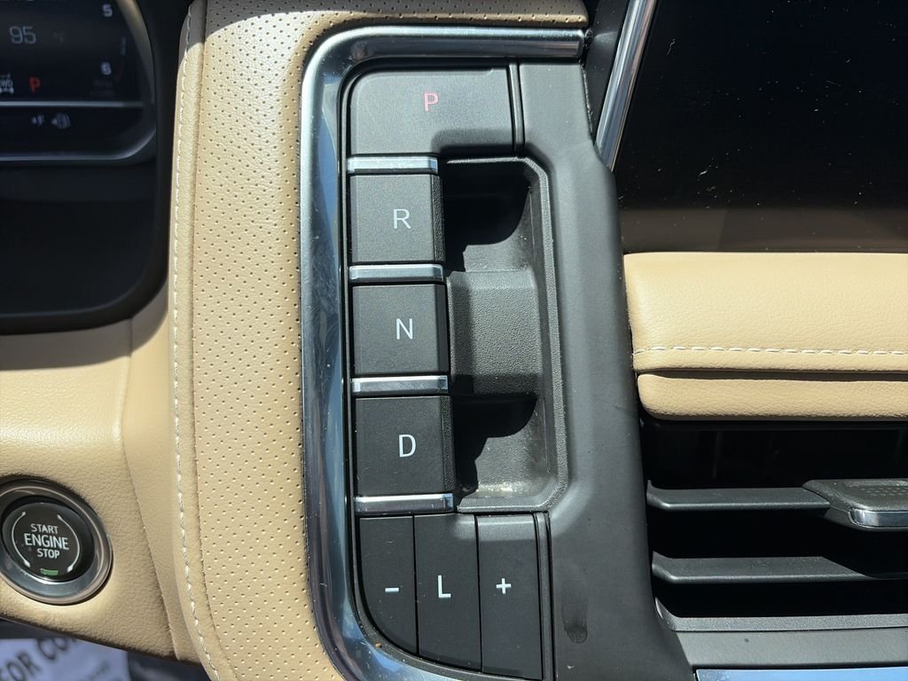 Used 2023 Beige Chevrolet Premier image 27