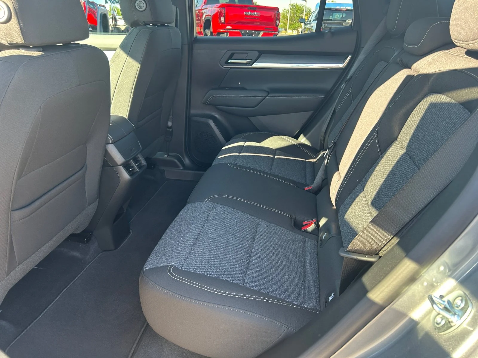 New 2027 Sterling Metallic GMC AWD Elevation image 17