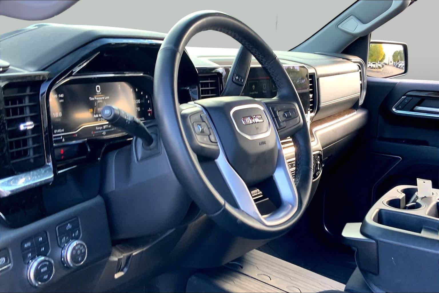 Used 2024 Titanium Rush Metallic GMC Elevation image 15