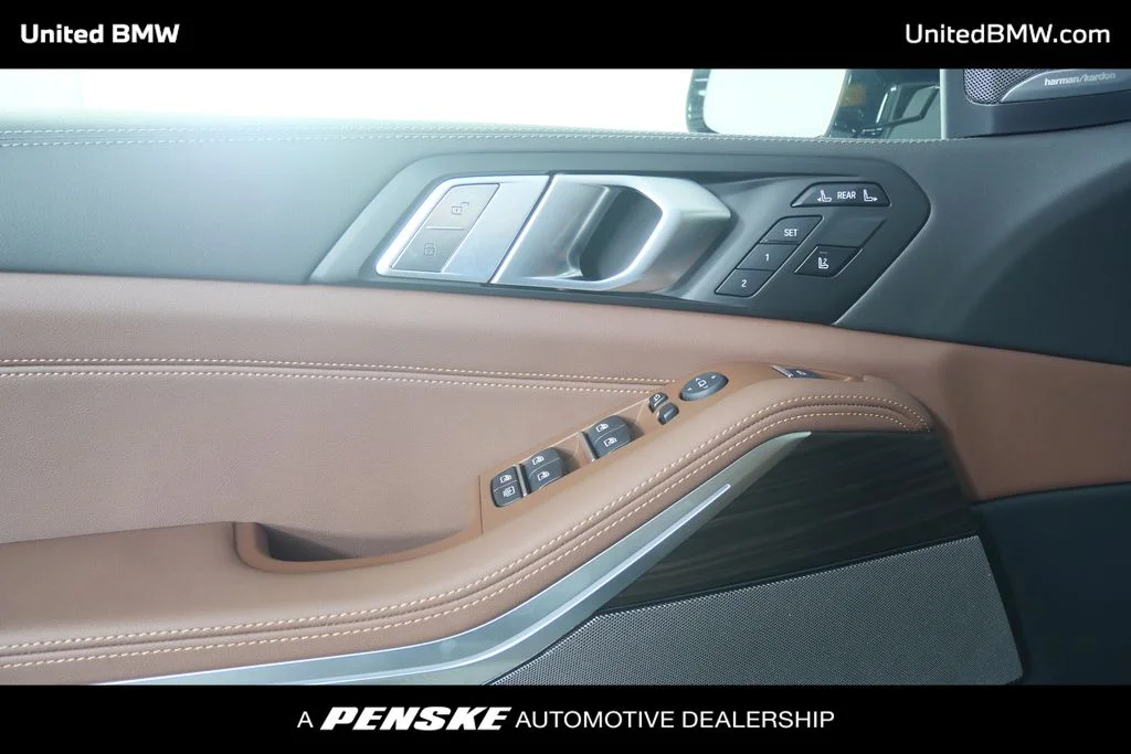 New 2027 Gray Metallic BMW xDrive40i image 8