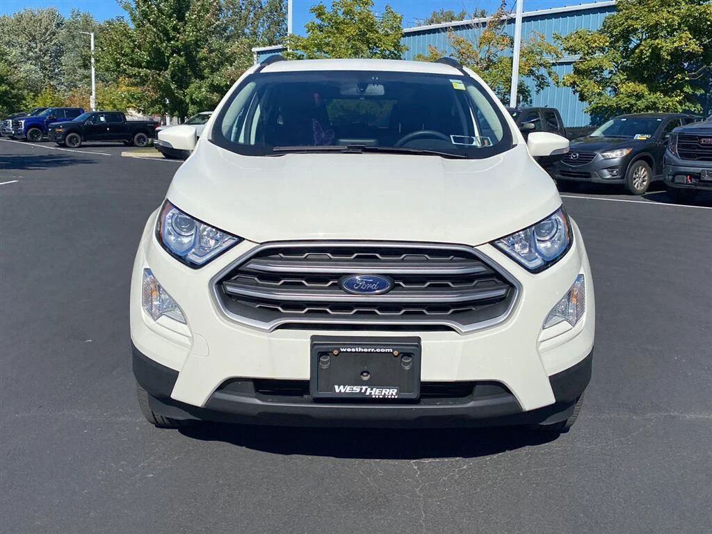 Used 2022 Diamond White Ford SE image 6