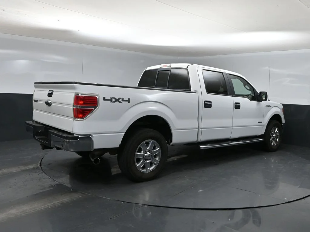 Used 2014 White Ford XLT image 2