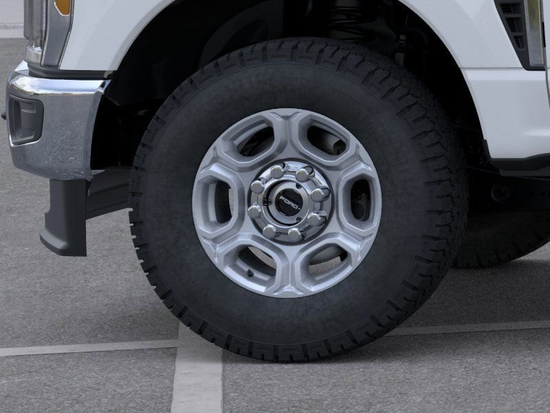 New 2026 Oxford White Ford XLT image 19