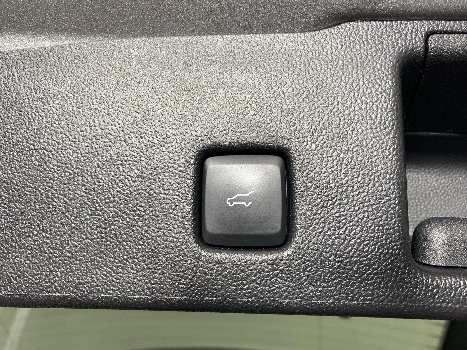 Used 2023 Iconic Silver Ford Active image 25