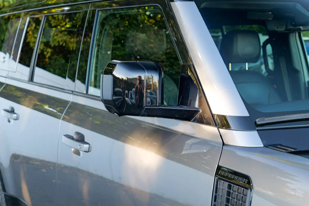 Used 2023 Gray Land Rover X image 9