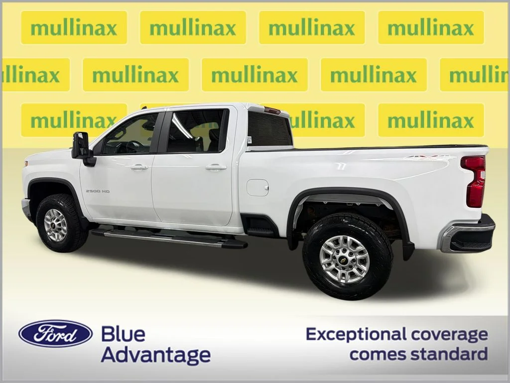 Used 2025 White Chevrolet LT image 11