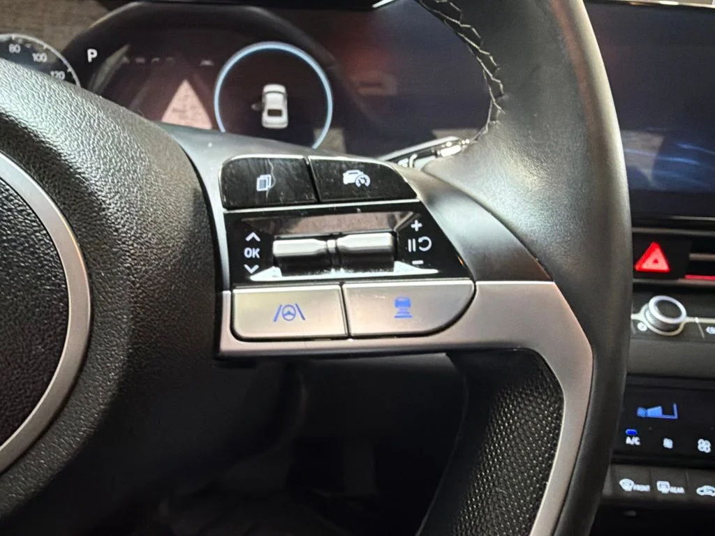 Used 2025 Intense Blue Hyundai SEL Convenience image 18