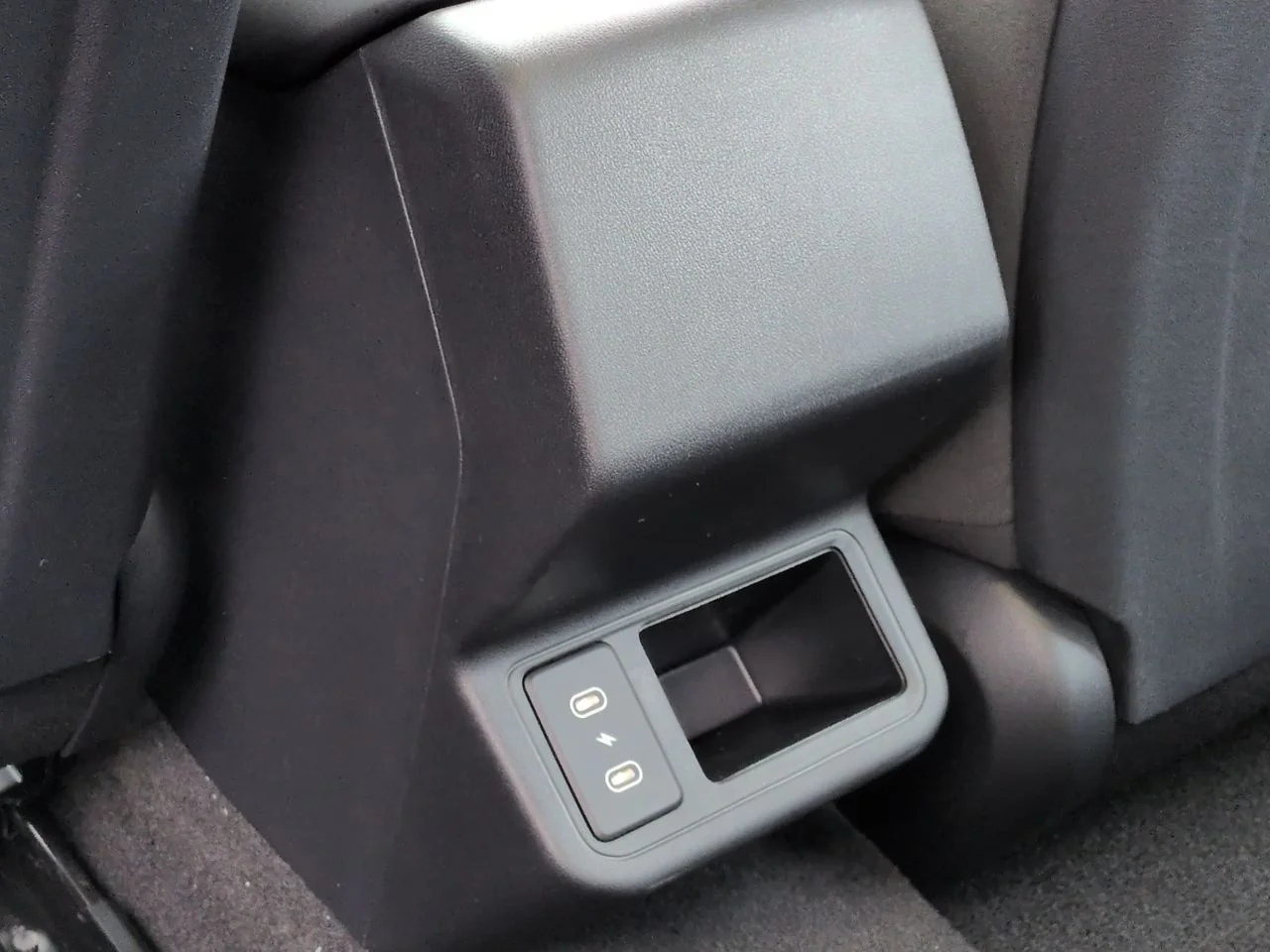 New 2026 Aurora Black Pearl Kia LXS image 22
