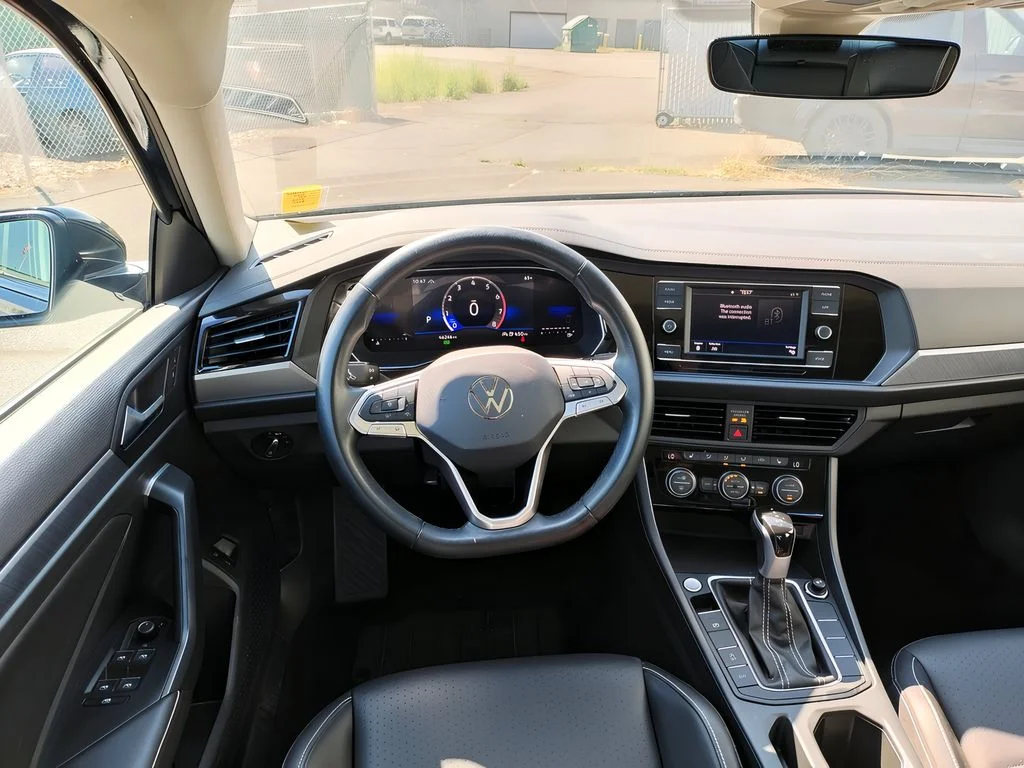 2024 Volkswagen Jetta SE - Photo 13