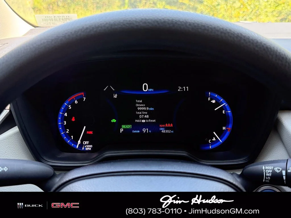 Used 2022 Off-white Toyota Hybrid LE image 24