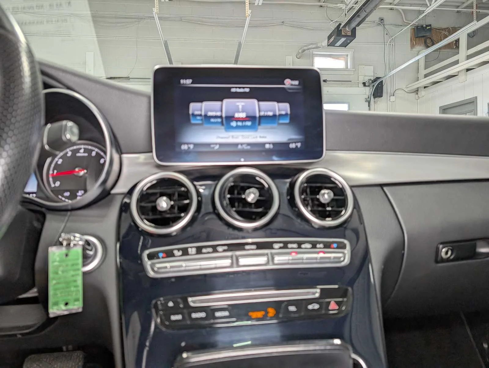 Used 2015 Polar White Mercedes-Benz C 300 image 30