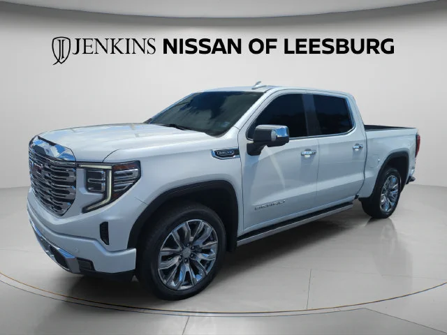 Used 2023 White GMC Denali image 14