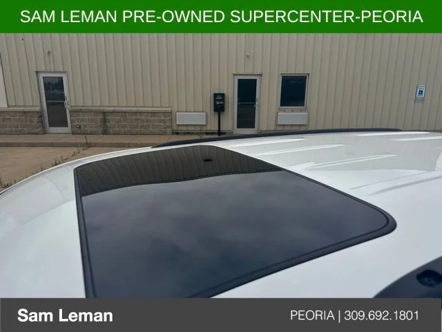Used 2015 White Jeep Altitude image 13